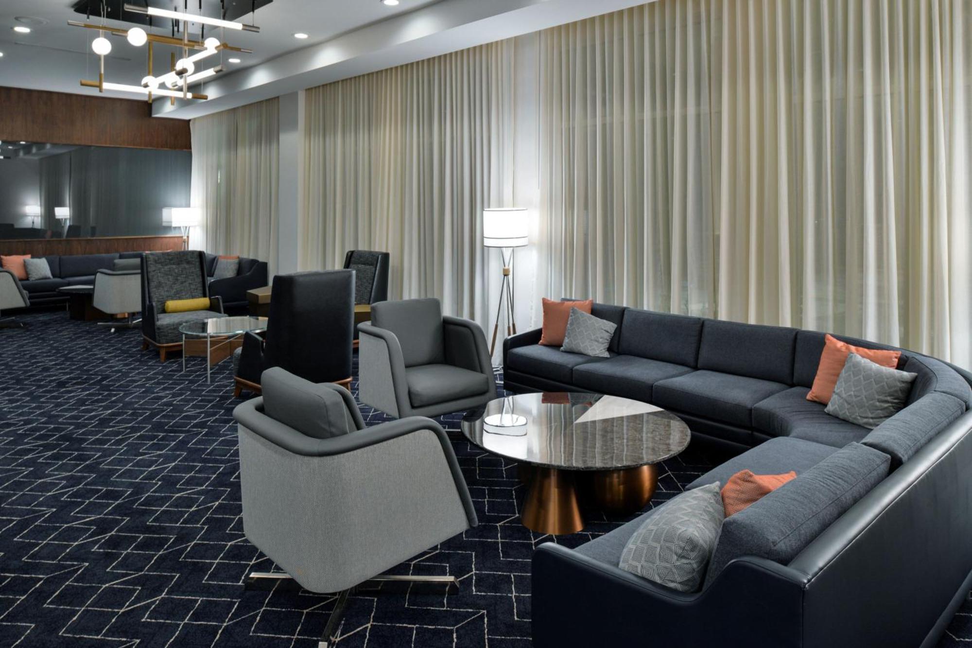 Courtyard By Marriott Raleigh Cary Crossroads Hotel Екстериор снимка