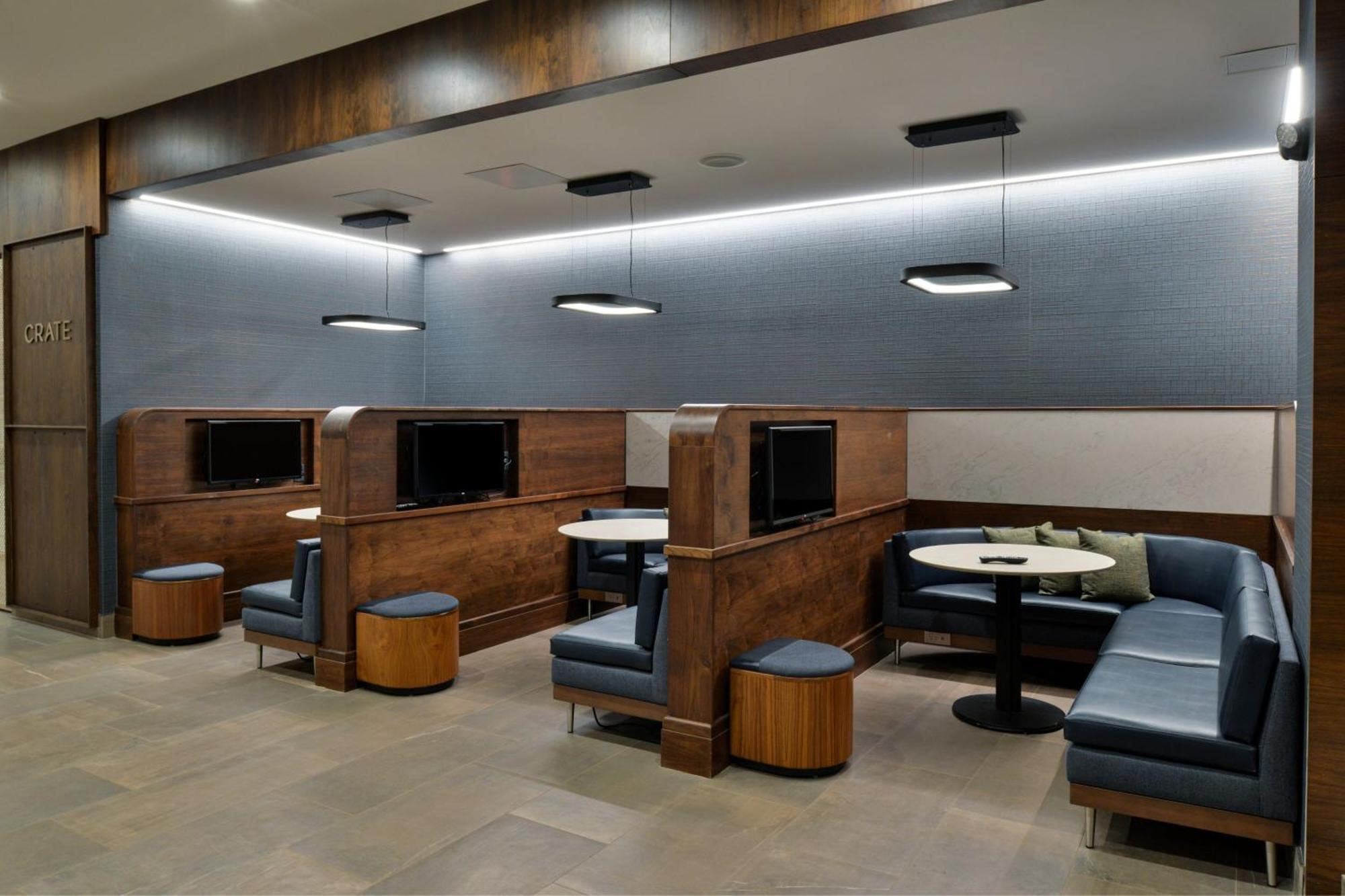 Courtyard By Marriott Raleigh Cary Crossroads Hotel Екстериор снимка