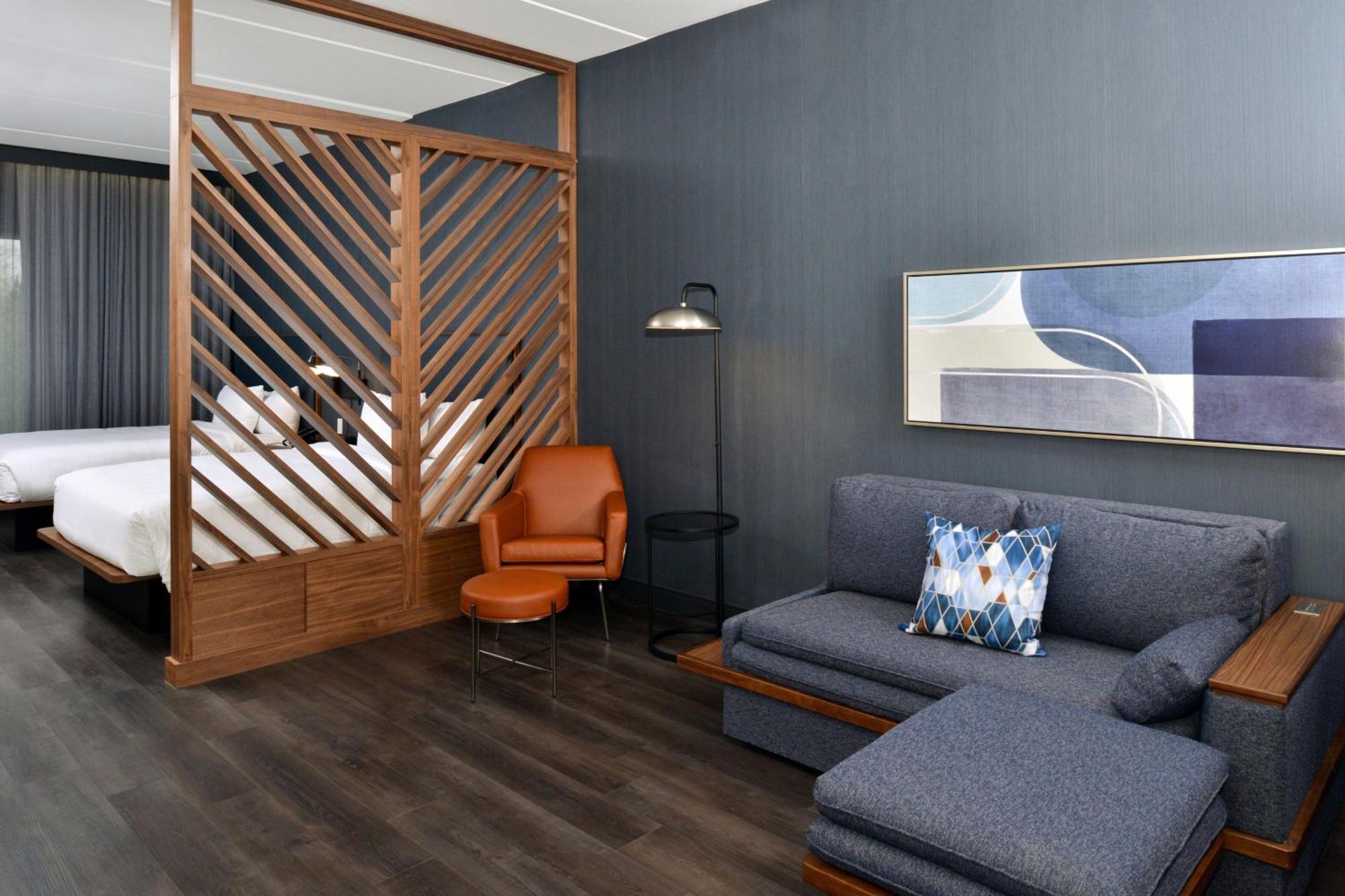 Courtyard By Marriott Raleigh Cary Crossroads Hotel Екстериор снимка